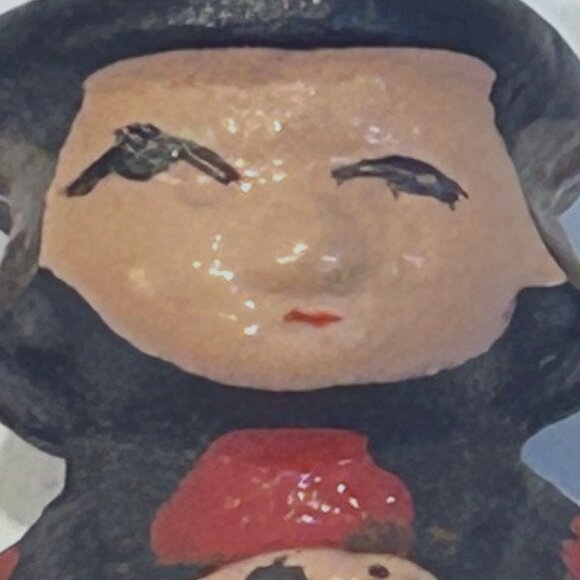 Tiny Miniature Cast Iron Sitting Man Figure - Picture 4 of 10